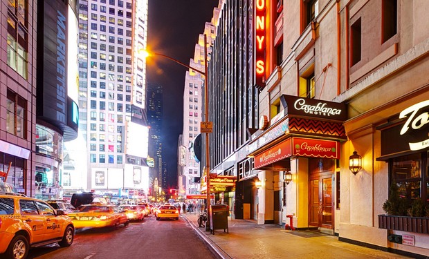 TOP 5 hotels for spending NYE in New York City