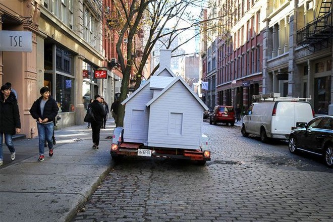 Mark Reigelman Brigns Cozy Cabins to New York’s Steaming Manholes