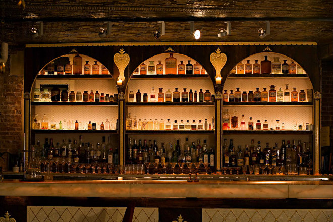 5 New York Bars To Get Waisted