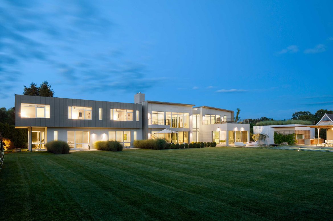 Hamptons Modern House Designed by Workshop/APD